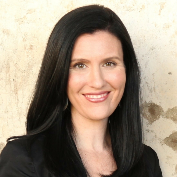 Meet your Posher, Danielle - Picture 4 of 5